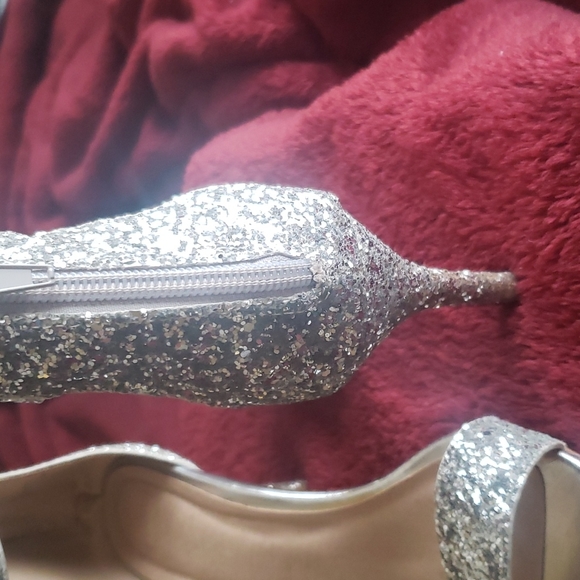 Shoes - Picture 3 of 4